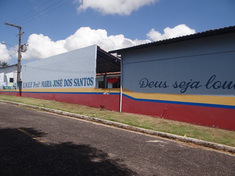 Escola Maria José dos Santos