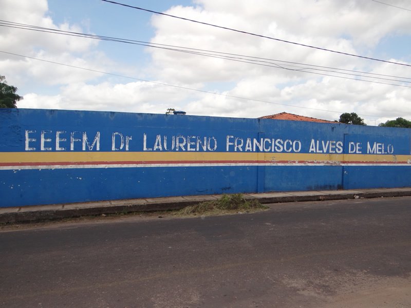 Escola Dr. Laureano Alves de Melo